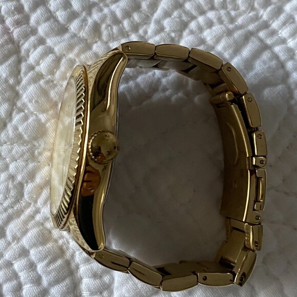 Tommy Hilfiger Ladies-Girls Gold Tone Watch Preowned main image 4